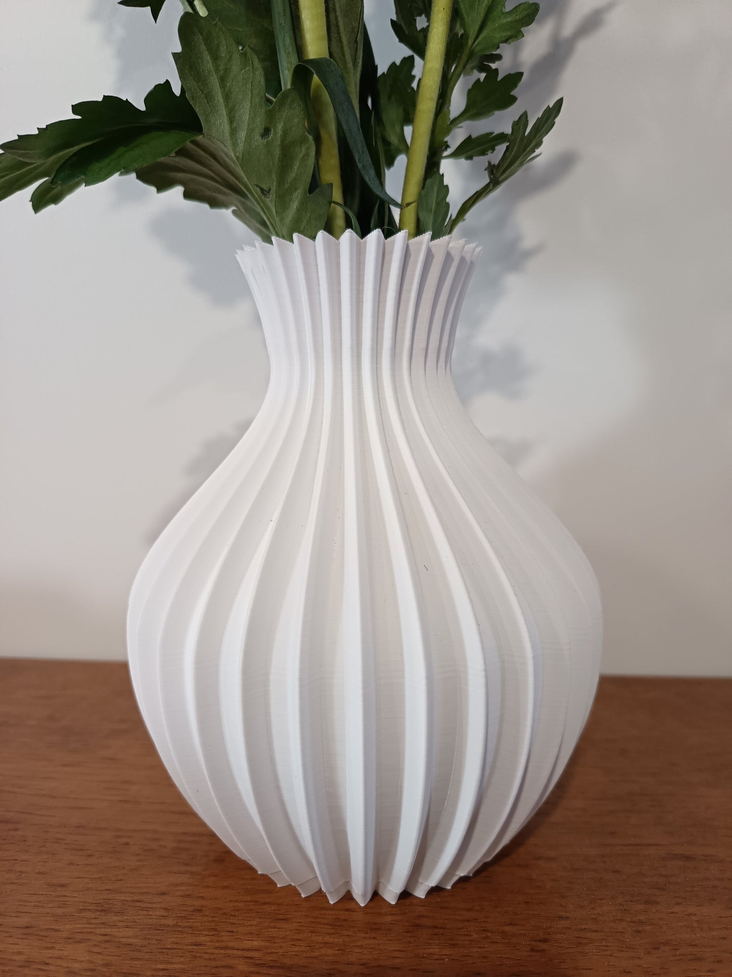 Vase rond à rainures pour fleurs fraîches et séchées